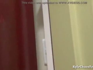 Kingsley forgets to lock the doors - limp ladies