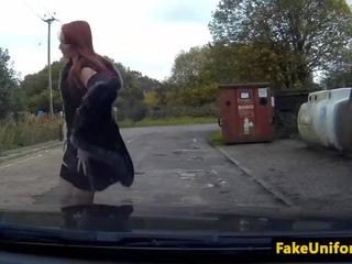 Ginger hooker cumswallows after blowing cop