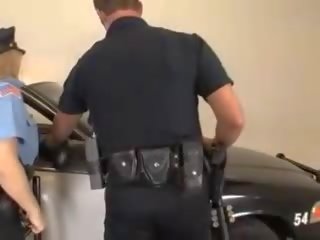 Caralho faminto policial rachel amor é pricked em dela patrol carro para cima dela molhada pachacha