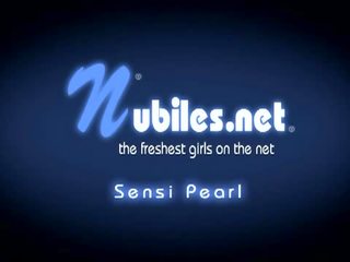 Sensi pearl in a gyzykly solo scene