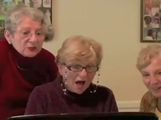 3 grannies react naar groot zwart lul porno video-
