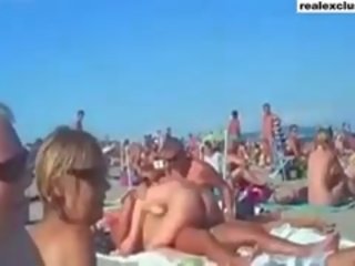 Viešumas nuogas paplūdimys svingeris seksas į vasara 2015