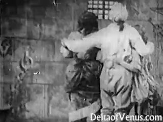 Bastille diena - senovinis porno 1920s