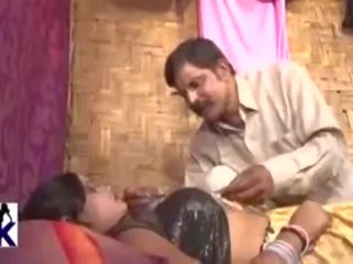 Деси секси bhabi романтика с местен tailor