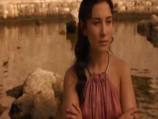 Elisa lasowski permainan dari thrones