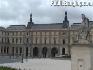 Louvre museum in parijs publiek groep seks straat trio van frans koningen tuilerie gardens ontzagwekkend