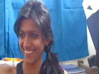 Non-nude karstākie indieši skola meitene par vebkāmera - desibate*