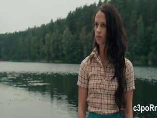 Alicia vikander horký scéna