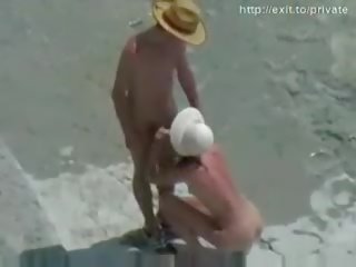 Meztelen tengerpart szex forró amatőr pár