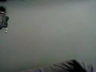 Kyut tinedyer sa webcam palabas flashes puke