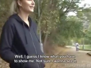 Tchèque amateur jogging nana obtient certains baise pour pognon